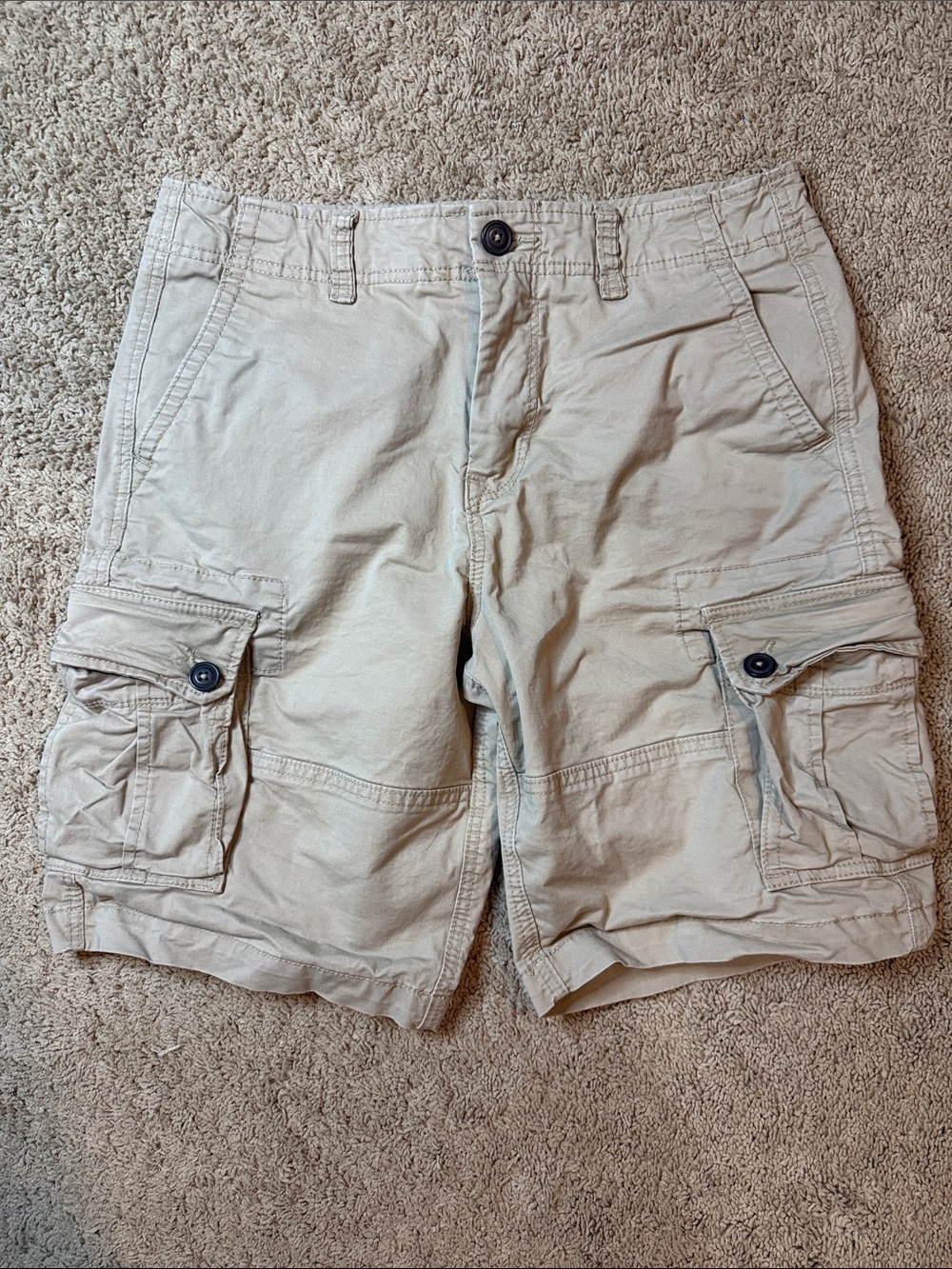 Men's Aeropostale Cargo Shorts in Light Khaki Size 32